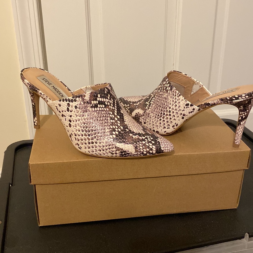 Steve Madden Deuces Mule in Natural Snakeskin.